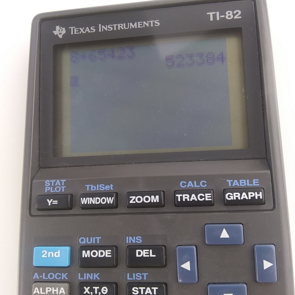 Graphing calculator TI-82
